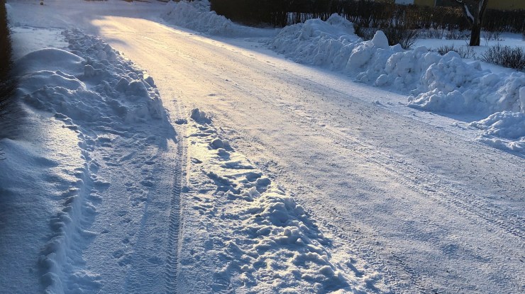 snöig gata fredag janu